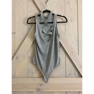 Express gray cage crossover plunge bodysuit med m